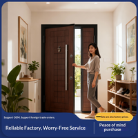 Puerta de Seguridad Moderna de Aleación de Aluminio con Acabado de Madera - Entrada Abatible Antirrobo para Chalet y Apartamento con Diseño de Rejilla