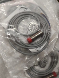 สวิตช์ตรวจจับวัตถุ LEUZE ของแท้ใหม่เอี่ยม รุ่น IS 218MM/2NO-8N0 แรงดันใช้งาน 10-30V กระแสไฟออก ≤200mA มีสินค้าในสต็อก - Product Image 4