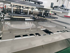 Máquina automática de fabricación de bolsas de compras de camisetas de corte térmico de doble canal - Product Image 5