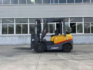 รถยกแก๊ส LPG 2.5ตันรถยกแก๊ส TCM สไตล์เครื่องยนต์ Nissan K21ยก K25สูง3-6เมตร - Product Image 2