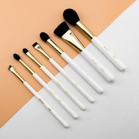 Kit de pinceaux de maquillage cométique professionnel avec manche en bois blanc 7 pièces le plus populaire ensemble de pinceaux de mélange de fard à paupières pour fond de teint en cheveux naturels