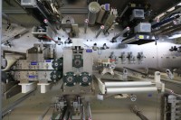 China Economic Voll automatische Baby windeln machen Maschinen Baby windel maschine mit Fabrik Direkt verkauf