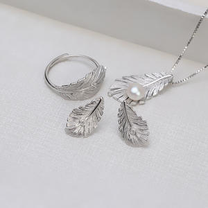 Ensemble d'accessoires DIY faits à la main en argent 925, feuille, plume, boucles d'oreilles brossées, pendentif, bague, support creux pour perles, plaqué or, emballé dans un sac - Product Image 1