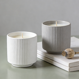 Bougie minimaliste en cire de soja céramique rose côtelée cylindrique parfumée aux fleurs et aux plantes, aromathérapie, décoration d'intérieur, durée de combustion de 40 à 60 heures - Product Image 4