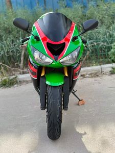 Kawasaki Ninja ZX-6R 636 ABS Moto sportive à refroidissement liquide avec <span class=keywords><strong>trois</strong></span> modes de puissance réglables KTRC - Product Image 2