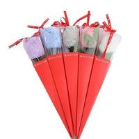 Boîte-cadeau en tissu polaire corail pour bouquet de fleurs fraîches, réutilisable, pour la Saint-Valentin, la Journée de la Femme, les cadeaux de mariage, vente en gros depuis la Chine