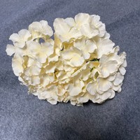 Künstliche 5-Köpfige Französische Rosen Rote Seidenblumen für Valentinstag & Muttertag - Handgefertigte Hochzeitsdekoration
