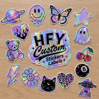Autocollants holographiques personnalisés à motifs de dessins animés, résistants aux UV, imperméables, découpés au laser, avec logo brillant imprimé, autocollants adhésifs