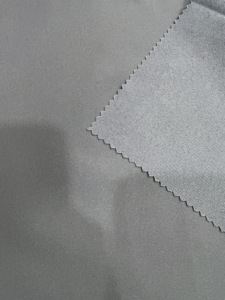 Tela de gamuza sintética impermeable, mate, de poliéster, para chaquetas, tapicería y calzado. - Product Image 1