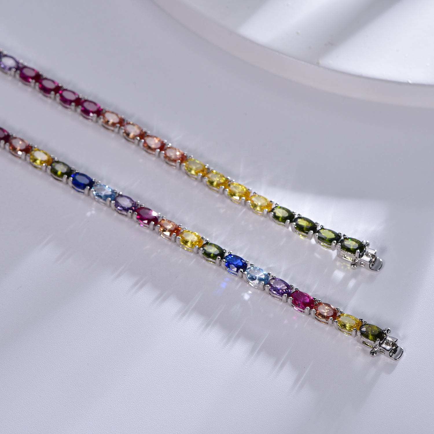 Bracciale tennis da donna in argento sterling 925 con castone e zirconi cubici da 4 mm, bracciale da donna con pietre bianche da 4 mm in argento - Italia