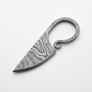 Couteau de cou EDC personnalisé forgé à la main en acier Damas, lame fixe, manche en bois, pointe de lance, 6 pouces, motif celtique - Product Image 5