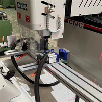 Nouvelle machine de perçage et de fraisage CNC verticale haute précision et robuste à prix abordable, avec broche BT30/BT50 pour le traitement des portes et fenêtres en aluminium