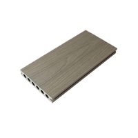 Plancher de terrasse moderne antidérapant en WPC Co-Extrusion Planche de terrasse en composite étanche pour l'extérieur avec techniques brossées