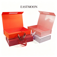 Boîte cadeau pliable magnétique pour chaussures, avec poignée en ruban, couleur personnalisée, emballage de luxe pour baskets pliables