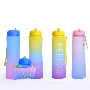 Bouteille d'eau en silicone écologique à dégradé de couleurs, très vendue, pour adultes, idéale pour les voyages - Product Image 1
