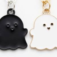 Ensemble de colliers créatifs en forme de fantôme, collier pendentif fantôme noir et blanc tendance pour couple, BFF, cadeau d'anniversaire d'Halloween