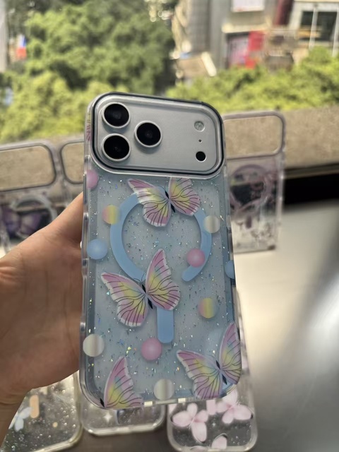 Simple and Stylish Glitter Magnetic Suction Case, Transparent Glitter Printed Independent Hardware Button Phone case