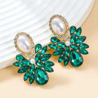 C & J vente en gros nouveau mignon luxe grand cristal perle cerceau boucles d'oreilles géométrique strass mode bijoux accessoires pour les femmes