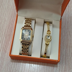 Set Regalo Orologio <span class=keywords><strong>da</strong></span> <span class=keywords><strong>Donna</strong></span> <span class=keywords><strong>di</strong></span> <span class=keywords><strong>Lusso</strong></span> con Bracciale in Lega Movimento al Quarzo Stile Vintage - Product Image 4