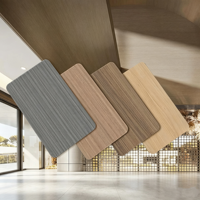 Panneau mural en fibre de charbon de bambou 1220x2440mm, plafond en fibre composite PVC, panneaux muraux en bois imperméables pour la décoration intérieure