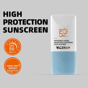 Crema <span class=keywords><strong>Solare</strong></span> Vegana Multi-Effetto Sbiancante SPF 50 ad Ampio Spettro Idratante alla Lavanda <span class=keywords><strong>per</strong></span> <span class=keywords><strong>Pelle</strong></span> <span class=keywords><strong>Grassa</strong></span> del Viso con Ingredienti Minerali Schiarenti - Product Image 2