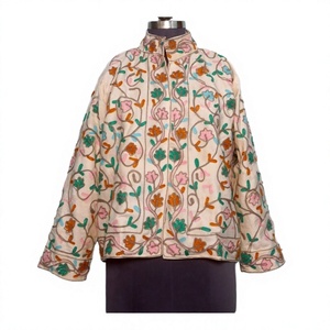 Veste courte en velours tricoté matelassée pour femmes indiennes, broderie florale, coquille en coton respirant, design rayé, boutons, automne/hiver - Product Image 1