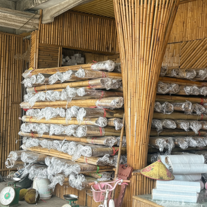 Abreuvoir fendu en bambou pour potagers - Product Image 1