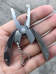 Mini Folding <span class=keywords><strong>Multi</strong></span> Plier Kích Thước Bỏ Túi Dụng Cụ Cầm Tay Đa Chức Năng Cho Ngoài Trời - Product Image 2