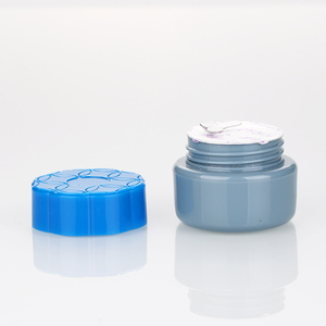 Envase de plástico portátil de 5g con diseño único, mini botella de gel UV - Product Image 3