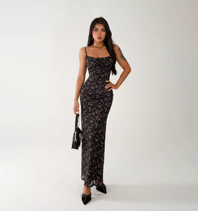 El vestido Hot Girl <span class=keywords><strong>es</strong></span> adelgazante, sexy y <span class=keywords><strong>elegante</strong></span>. <span class=keywords><strong>Es</strong></span> un vestido floral de cintura ceñida para mujer - Product Image 3