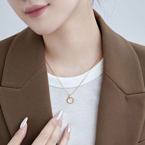 Collar con Colgante Dylam, Diseño de Luna Creciente Abierta, Chapado en Oro de 18K, Joyería Sencilla y Elegante para Mujer, Regalo - Product Image 2