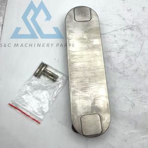 Radiatore dell'Olio 4P 34339-02102 per Motori Mitsubishi S4K S6K Escavatore <span class=keywords><strong>Caterpillar</strong></span> CAT <span class=keywords><strong>E120B</strong></span> - Product Image 1