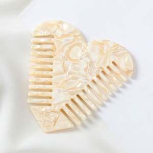 หวีผมอะซิติกแอซิดสำหรับผู้หญิงหวีผมพิมพ์ลายหินอ่อนรูปหัวใจ - Product Image 3