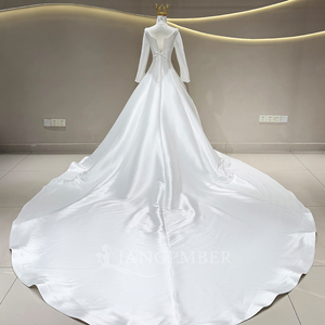 Robes de mariée JFH120 modernes, style chapelle, en dentelle et cristal, modestes, en satin, à manches longues, coupe trapèze, couleur ivoire - Product Image 2