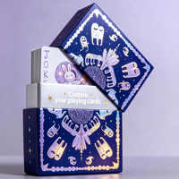 Cartes de poker en papier de qualité supérieure personnalisées avec boîte rigide à couvercle et fond |   Jeu de cartes familial avec dorure à chaud et logo