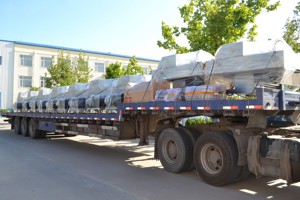 Osetra ปลาแซลมอนสเต็กเนื้อปูราชา ซาร่า ประสิทธิภาพสูงเอียงได้ สายพานลําเลียงสูญญากาศแบบต่อเนื่อง เครื่องบรรจุสูญญากาศแบบสายพาน - Product Image 6