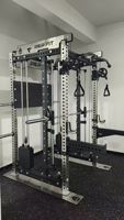 Cage multifonctionnelle Smith avec accessoires multiples : Crossover par câble, Landmine, Hip Thrust, Lat Pulldown