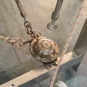 Unité de déclenchement hydrostatique pour radeau de sauvetage marin HRU - Déclenchement rapide en bronze/acier inoxydable, résistance à la rupture minimale de 15 <span class=keywords><strong>KN</strong></span> - Product Image 2