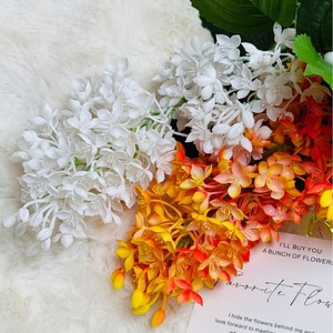 Flores Artificiales de Lila de Plástico Suave al Tacto, Textura Realista, Decoración para Hoteles, Bodas, Hogar, Adornos para Fotografía en Exteriores - Product Image 4