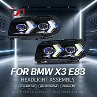 Adapté aux phares de BMW X3 E83 (2006-2010), ensemble de phares modifiés avec lentilles LED style flèche, feux de jour et clignotants.