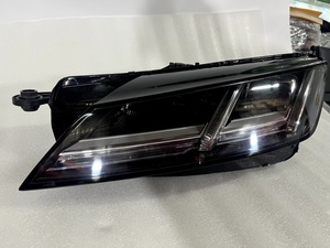 ไฟหน้า LED คุณภาพสูงสำหรับอัพเกรดรถยนต์ ชุดไฟหน้าสำหรับ TT-TTS ปี 2015-2017 สำหรับระบบไฟส่องสว่างรถยนต์ - Product Image 1