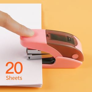 Mini <span class=keywords><strong>grapadora</strong></span> promocional que hace la máquina, <span class=keywords><strong>grapadora</strong></span> de <span class=keywords><strong>libros</strong></span> multifuncional con elevador de grapas <span class=keywords><strong>para</strong></span> uso en oficina - Product Image 2