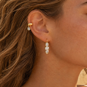 J&D Jewelry - Pendientes de <span class=keywords><strong>Acero</strong></span> <span class=keywords><strong>Inoxidable</strong></span> con Circonita Geométrica y Oro de 18K, Resistentes al Agua, Modernos, con Cierre de Palanca para Mujer - Product Image 3