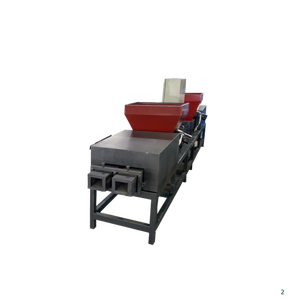 Presse à sciure <span class=keywords><strong>de</strong></span> bois automatique / Machine à compresser et fabriquer des blocs <span class=keywords><strong>de</strong></span> sciure <span class=keywords><strong>de</strong></span> bois / Machine à compresser les bûches <span class=keywords><strong>de</strong></span> bois - Product Image 5