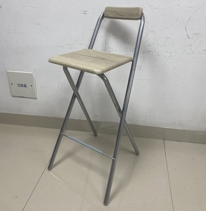 Nouveau tabouret <span class=keywords><strong>de</strong></span> <span class=keywords><strong>bar</strong></span> pliable en bois et métal <span class=keywords><strong>de</strong></span> 29 pouces, chaises <span class=keywords><strong>de</strong></span> <span class=keywords><strong>bar</strong></span> en gros, tabourets <span class=keywords><strong>de</strong></span> <span class=keywords><strong>bar</strong></span>, <span class=keywords><strong>chaise</strong></span> <span class=keywords><strong>pliante</strong></span> en métal pour événements - Product Image 2