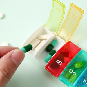 Estuches Portátiles Semanales para Pastillas con 7 Compartimentos y Etiquetas, Impresión <span class=keywords><strong>de</strong></span> Logotipo Personalizado con Serigrafía, para Viajes, Hogar, Ancianos, Almacenamiento Diario <span class=keywords><strong>de</strong></span> Medicamentos - Product Image 4