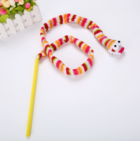 Jouet interactif pour chat Kinghon en forme de serpent en peluche, baguette de jeu en plastique pour chat