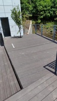 Tarimas Modernas de WPC Vivanex - Tarimas Exteriores Impermeables y Antideslizantes para Patio, Terraza y Balcón, Instalación con Sistema de Clic