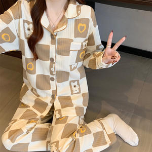 بيجامة نسائية بأكمام طويلة للخريف والشتاء بتصميم دب لطيف، بدلة ناعمة من قماش الساندويتش الهوائي، ملابس منزلية كرتونية بالجملة - Product Image 3