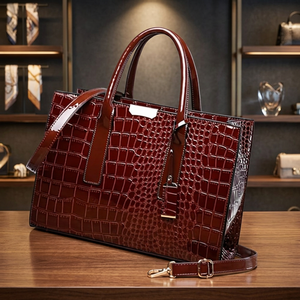 Sac à main pour femme en cuir véritable fait main, multi-sangles, capacité 2L, fermeture éclair, résistant à l'eau, style tendance - Product Image 6